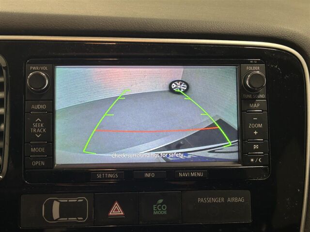 MITSUBISHI Outlander PHEV 2014 Comfort Plus Navi 4WD 5P