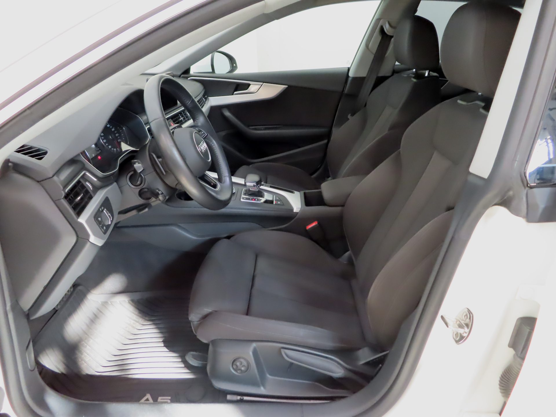 Audi A5 2020, kuva 6/10