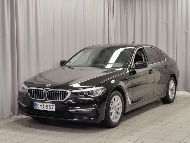 BMW 530 2019 G30 Sedan 530e A Charged Edition