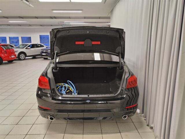 BMW 530 2019 G30 Sedan 530e A Charged Edition