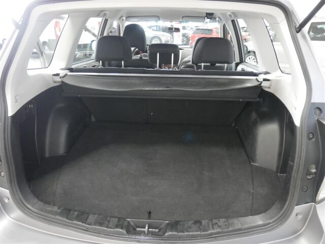 SUBARU Forester 2011 2,0 X EM AT Business