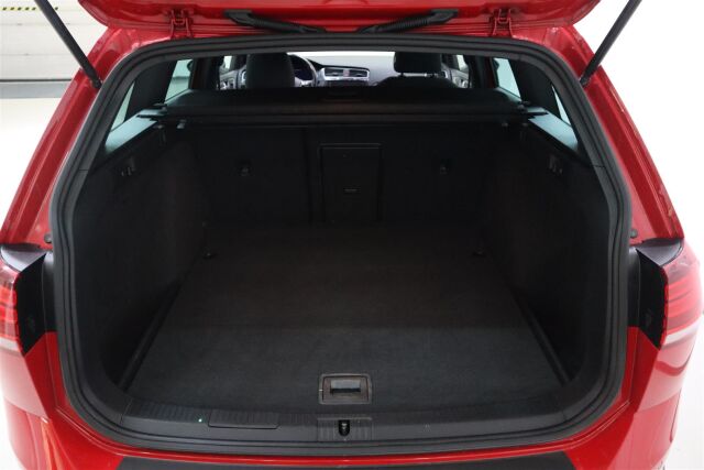 VOLKSWAGEN Golf 2019 Variant Alltrack 2,0 TDI SCR 135 kW (184 hv) 4MOTION DSG-automaatti