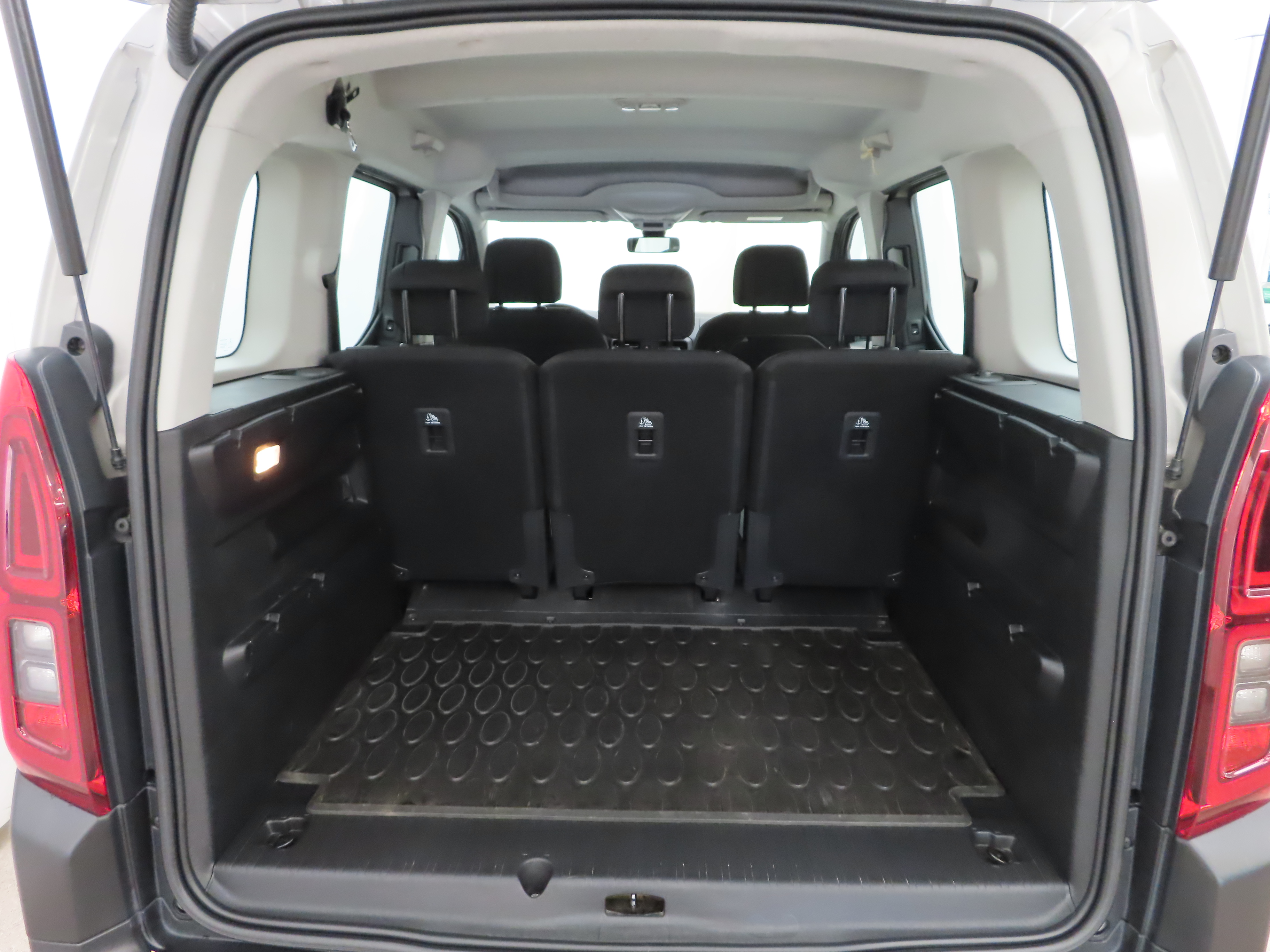 Citroen Berlingo 2019, photo 4/9
