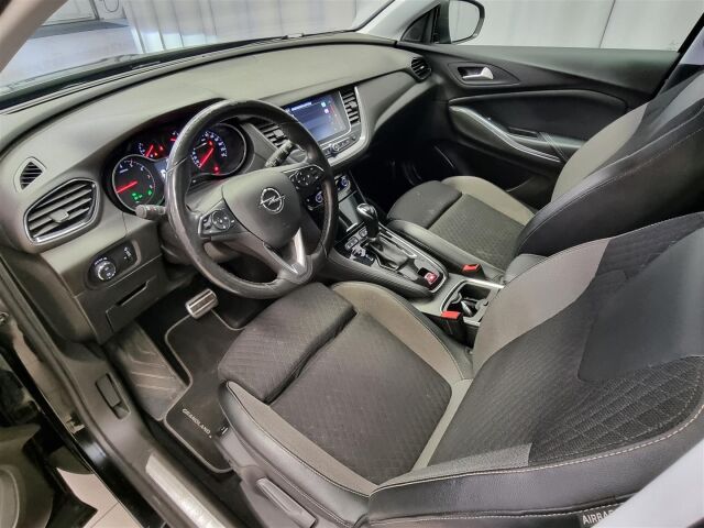 OPEL Grandland X 2019 Innovation Plus 180 Turbo A / Koukku / Navi / P-Kamera