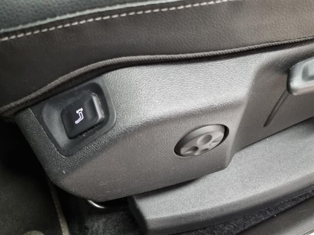OPEL Grandland X 2019 Innovation Plus 180 Turbo A / Koukku / Navi / P-Kamera