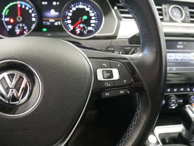 VOLKSWAGEN Passat 2016 Variant GTE Plug-In Hybrid 160 kW (218 hv) DSG-automaatti