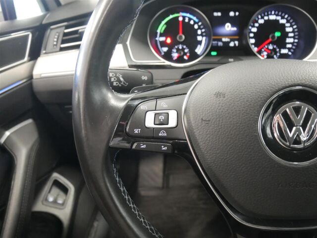 VOLKSWAGEN Passat 2016 Variant GTE Plug-In Hybrid 160 kW (218 hv) DSG-automaatti