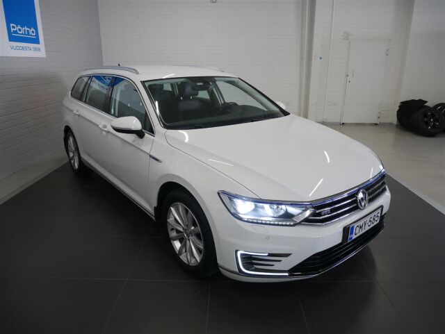 VOLKSWAGEN Passat 2016 Variant GTE Plug-In Hybrid 160 kW (218 hv) DSG-automaatti
