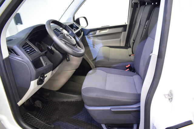 VOLKSWAGEN Transporter 2019 umpipakettiauto Pitkä 2,0 TDI 84 kW * 1.omistaja*