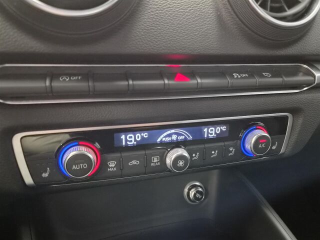 AUDI A3 2019 Sportback Pro Business 40 TFSI 140 kW quattro S tronic