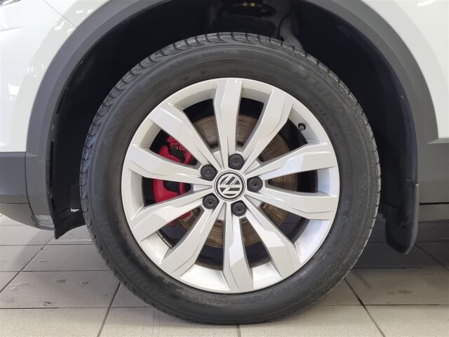VOLKSWAGEN T-Roc 2019 Sport 1,5 TSI EVO 110 kW (150 hv) DSG-automaatti / Webasto / ACC / Tutkat /