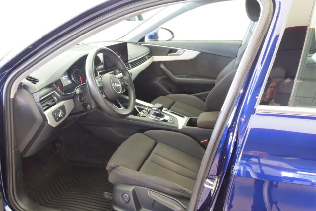 AUDI A4 2020 Sedan Business Advanced Comfort Edition 40 TFSI 140 kW MHEV S tronic