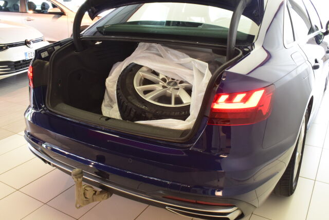 AUDI A4 2020 Sedan Business Advanced Comfort Edition 40 TFSI 140 kW MHEV S tronic