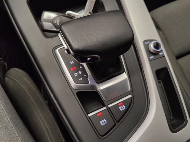 AUDI A4 2020 Sedan Business 40 TDI 140 kW quattro S tronic