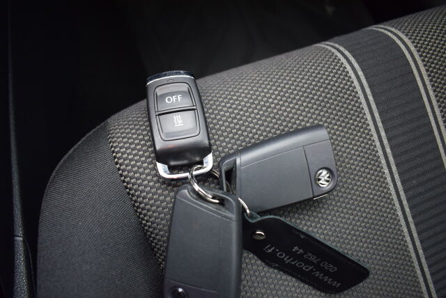 VOLKSWAGEN T-Roc 2019 Style Limited 1,5 TSI EVO 110 kW DSG-automaatti* Jakohihna just vaihdettu*Rek. 12/2019'