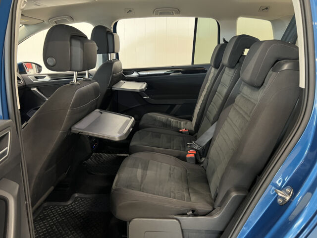 VOLKSWAGEN TOURAN 2020 2,0 TDI R-Line 110 kW DSG *7Hlö *Caribbean Blue *Ratinlämmitys *ACC *Discover Pro *Avaimeton kulku *