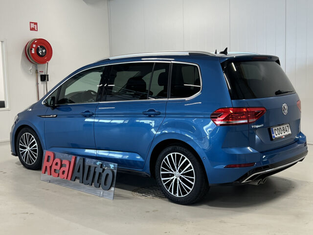 VOLKSWAGEN TOURAN 2020 2,0 TDI R-Line 110 kW DSG *7Hlö *Caribbean Blue *Ratinlämmitys *ACC *Discover Pro *Avaimeton kulku *