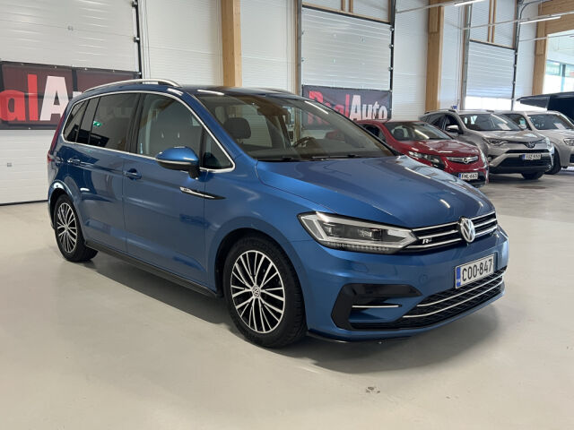 VOLKSWAGEN TOURAN 2020 2,0 TDI R-Line 110 kW DSG *7Hlö *Caribbean Blue *Ratinlämmitys *ACC *Discover Pro *Avaimeton kulku *