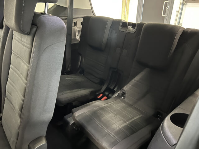 VOLKSWAGEN TOURAN 2020 2,0 TDI R-Line 110 kW DSG *7Hlö *Caribbean Blue *Ratinlämmitys *ACC *Discover Pro *Avaimeton kulku *