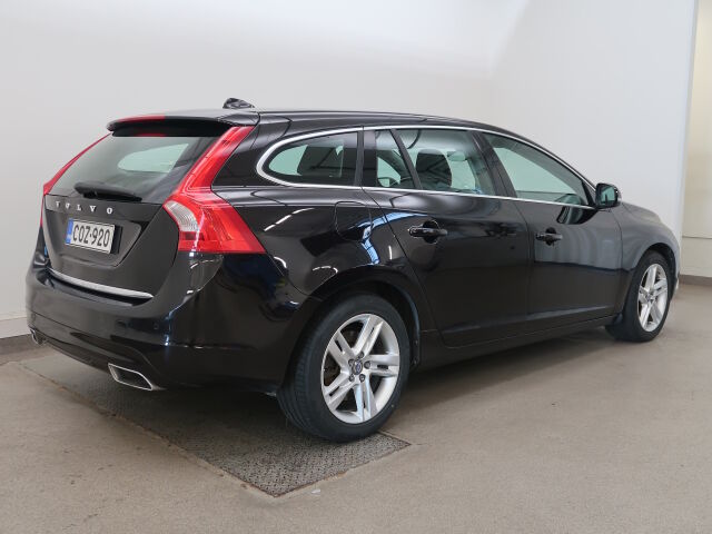 Volvo V60 2015 D6 AWD Summum plug in hybrid aut