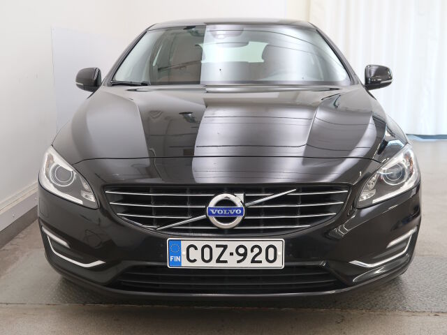 Volvo V60 2015 D6 AWD Summum plug in hybrid aut