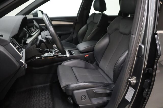 AUDI Q5 2021 55 TFSI e quattro S tronic Electrified Edition