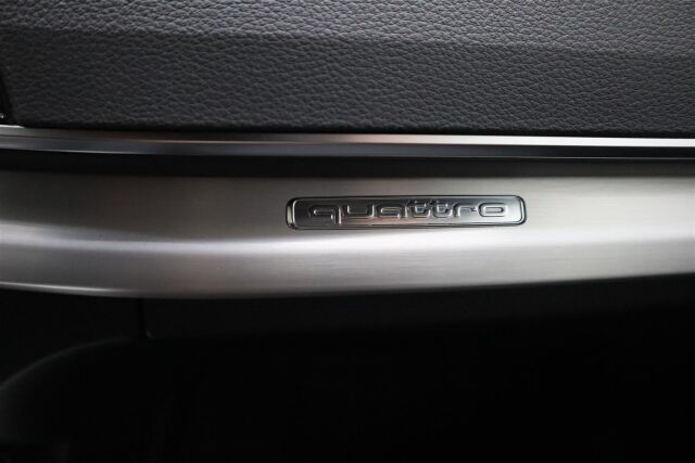 AUDI Q5 2021 55 TFSI e quattro S tronic Electrified Edition