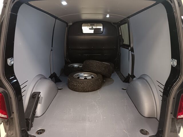 VOLKSWAGEN Transporter 2021 umpipakettiauto Pitkä 2,0 TDI 150 kW 4Motion DSG 204M
