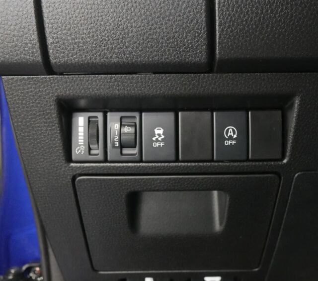 ISUZU D-Max 2021 Space Cab 163 TDi 4WD 6MT L Launch Edition