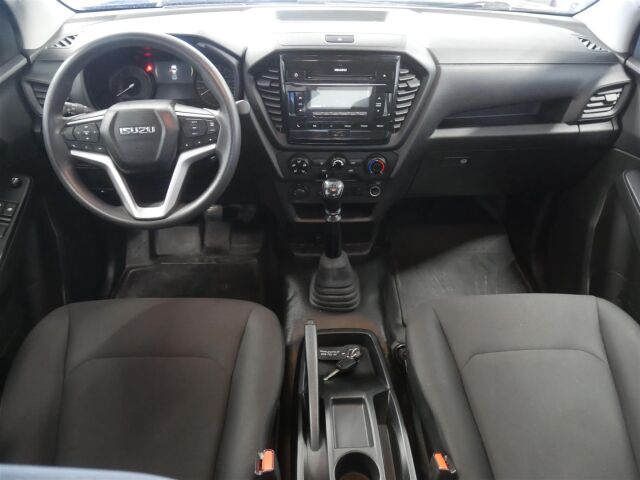 ISUZU D-Max 2021 Space Cab 163 TDi 4WD 6MT L Launch Edition