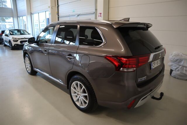 MITSUBISHI Outlander PHEV 2021 Active 4WD 5P