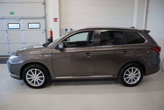 MITSUBISHI Outlander PHEV 2021 Active 4WD 5P