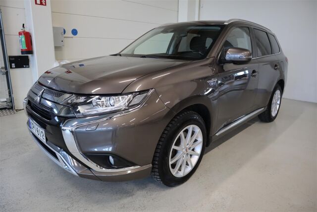 MITSUBISHI Outlander PHEV 2021 Active 4WD 5P