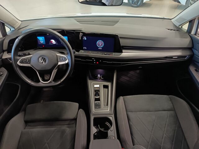 VOLKSWAGEN Golf 2021 Variant Comfort 1,5 eTSI 110 kW (MHEV) DSG-automaatti