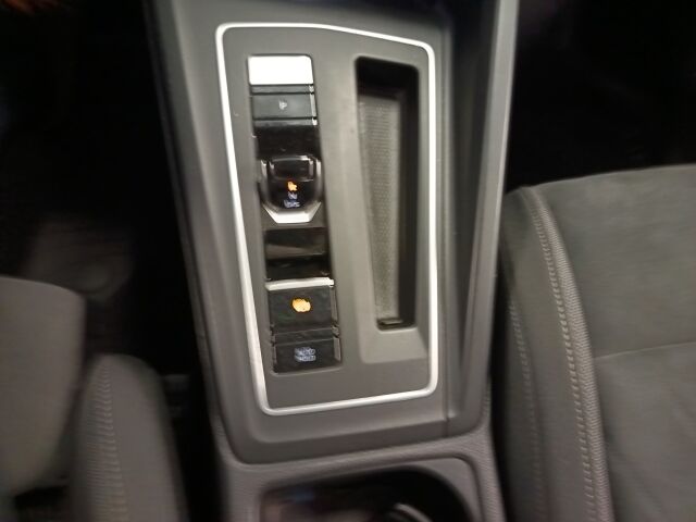 VOLKSWAGEN Golf 2021 Variant Comfort 1,5 eTSI 110 kW (MHEV) DSG-automaatti