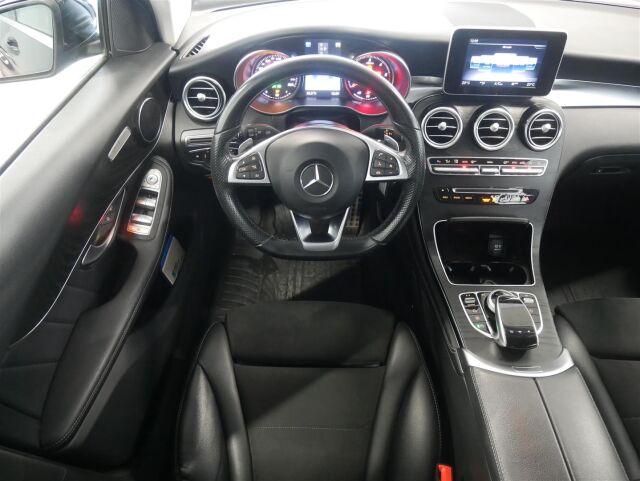 MERCEDES-BENZ GLC 2017 220 d 4Matic A Premium Business AMG