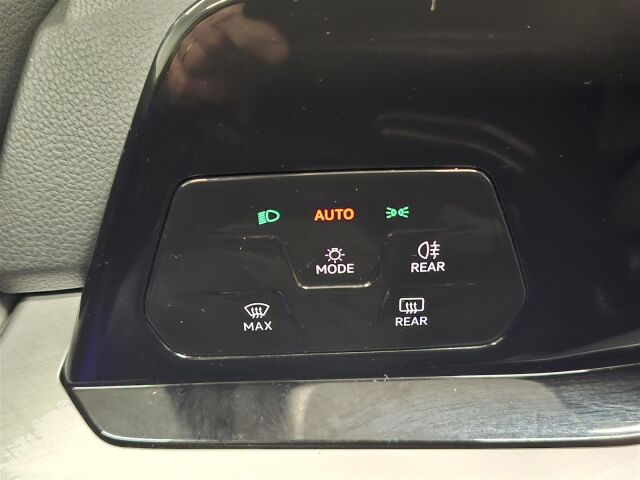 VOLKSWAGEN Golf 2021 Variant 1,5 eTSI 96 kW (MHEV) DSG-automaatti, 1-omisteinen, webasto, sähköluukku, ledit!