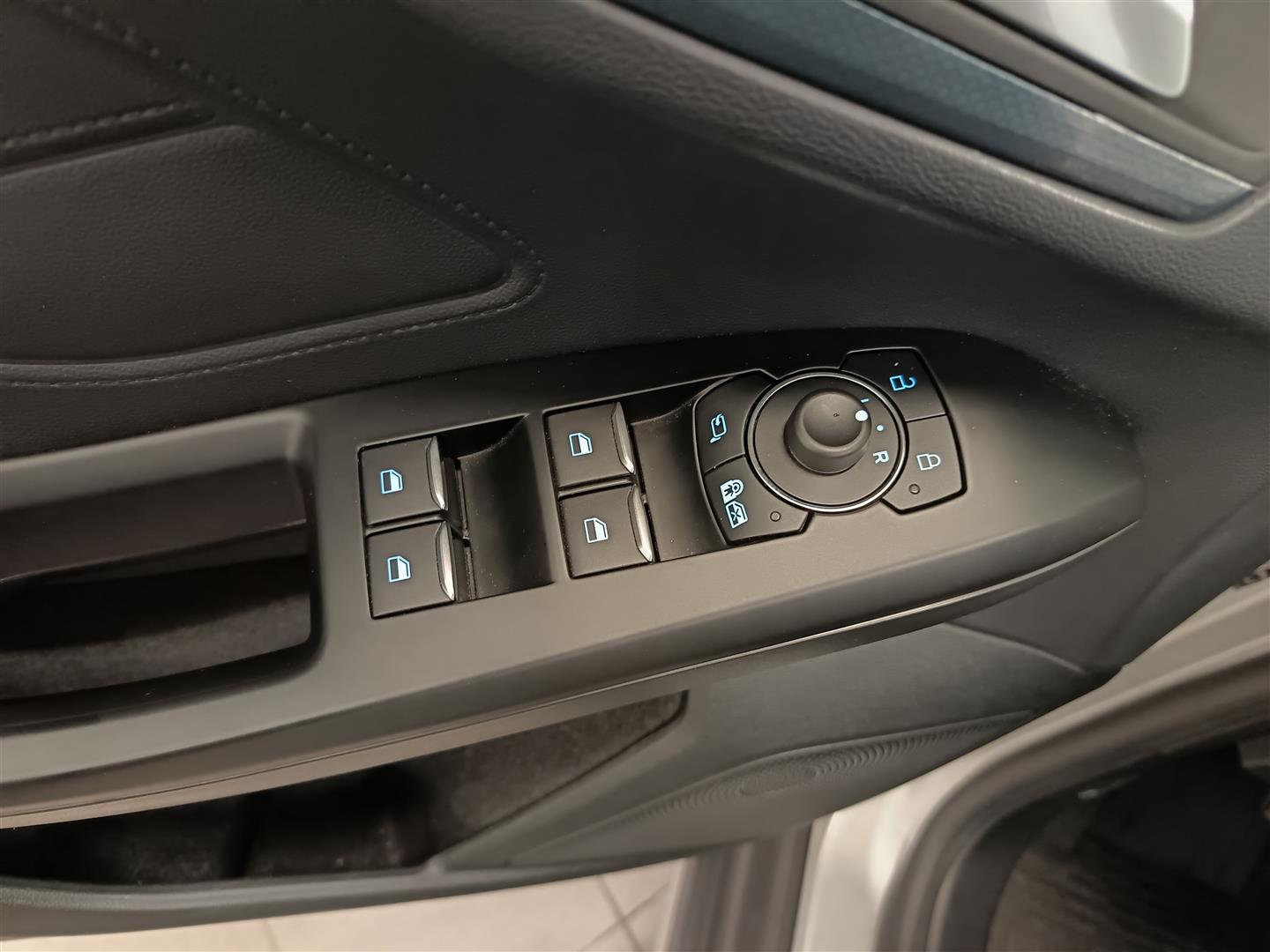 Ford Focus 2021, kuva 4/26