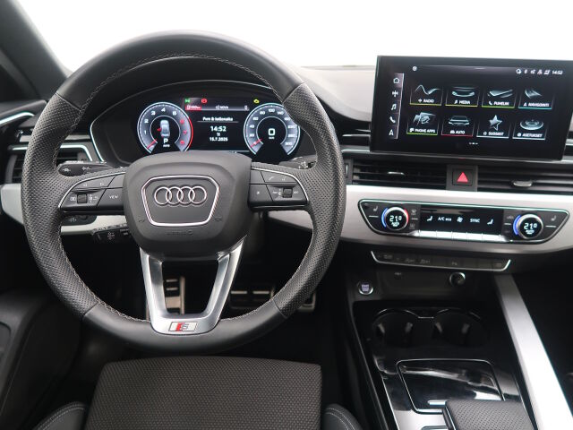 Audi A4 2022 Sedan Business Advanced 40 TFSI 150kW MHEV quattro S tronic