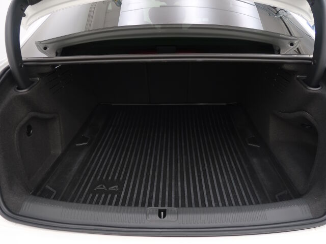 Audi A4 2022 Sedan Business Advanced 40 TFSI 150kW MHEV quattro S tronic