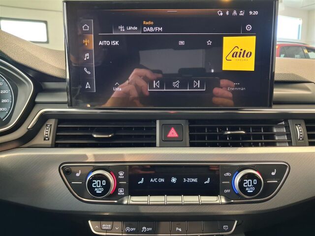 Audi A4 2022 Sedan Business 40 TFSI 150 kW MHEV quattro S tronic