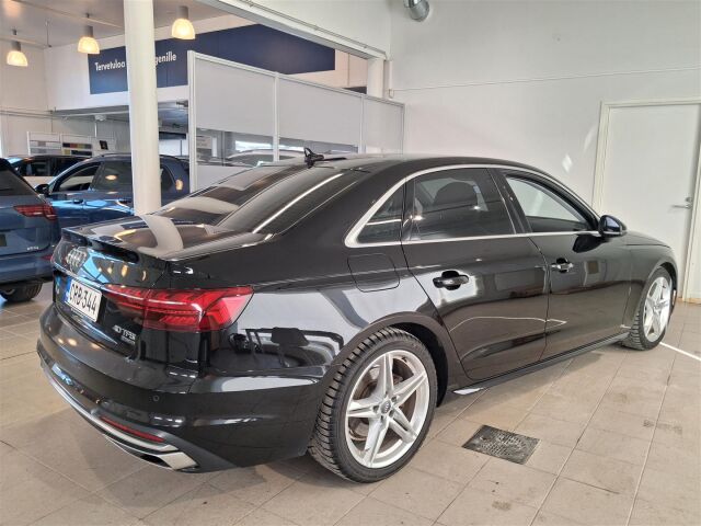 Audi A4 2022 Sedan Business 40 TFSI 150 kW MHEV quattro S tronic
