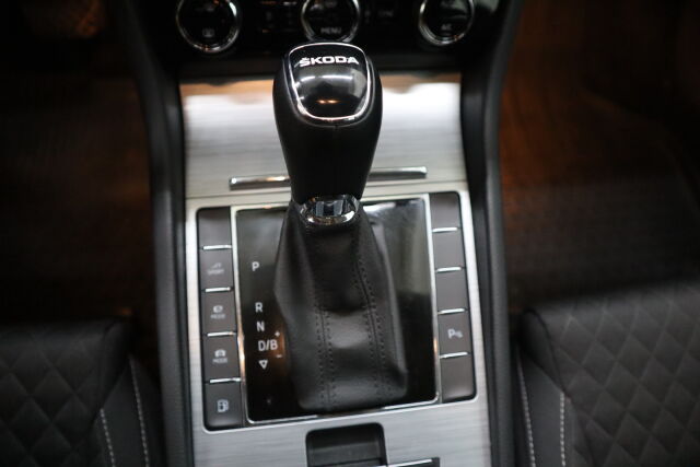 Skoda Superb 2022 Combi 1.4 TSI PHEV Ambition iV BusinessLine DSG Autom.