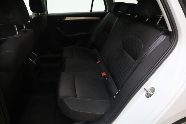 Skoda Superb 2022 Combi 1.4 TSI PHEV Ambition iV BusinessLine DSG Autom.