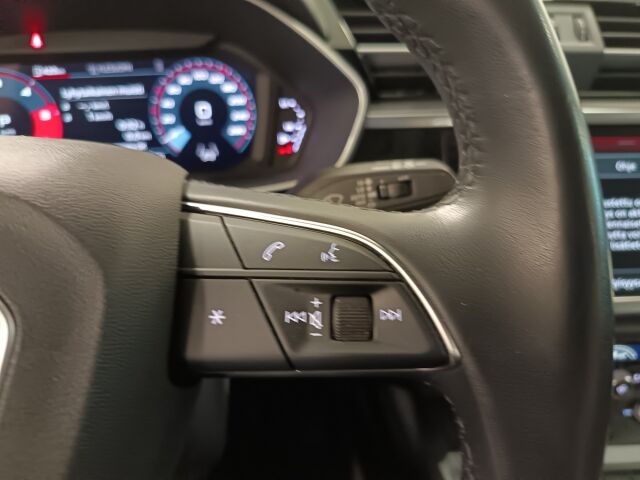 AUDI Q3 2022 Progress 35 TDI 110kW quattro S tronic