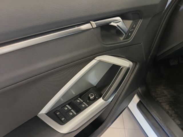 Audi Q3 2022 Progress 35 TDI 110kW quattro S tronic**TODELLA NÄPPÄRÄ NELIVETO**