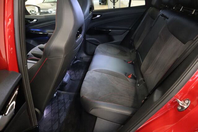 VOLKSWAGEN ID.5 2023 GTX 4MOTION 250 kW, akku 77 kWh