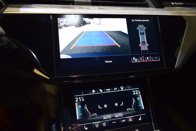 Audi Q8 e-tron 2023 Sportback 50 S line Launch Edition. Erinomaisella varustuksella.