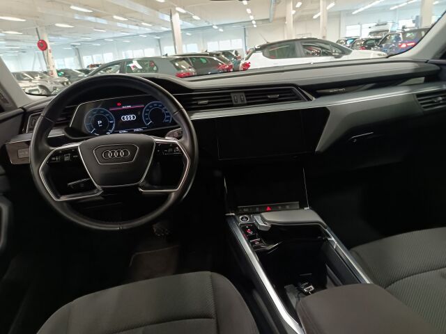 AUDI Q8 e-tron 2023 Sportback 55 quattro Progress