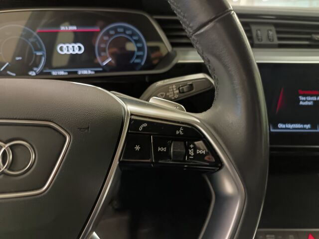 AUDI Q8 e-tron 2023 Sportback 55 quattro Progress